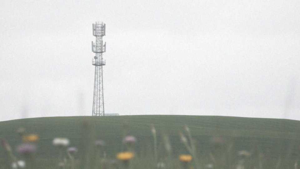 Jakie są parametry nadawania dla MUX-4?