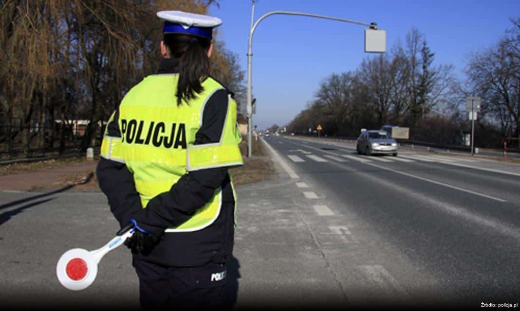 Bezpieczeństwo na drodze uczone przez starszych kolegów w Świeciu